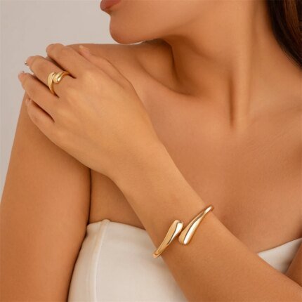 Wide Metal Bangle Ring for Women – Chunky Waterdrop Open Wrist Cuff Thick Irregular Twisted Bracelet Gold & Silver
