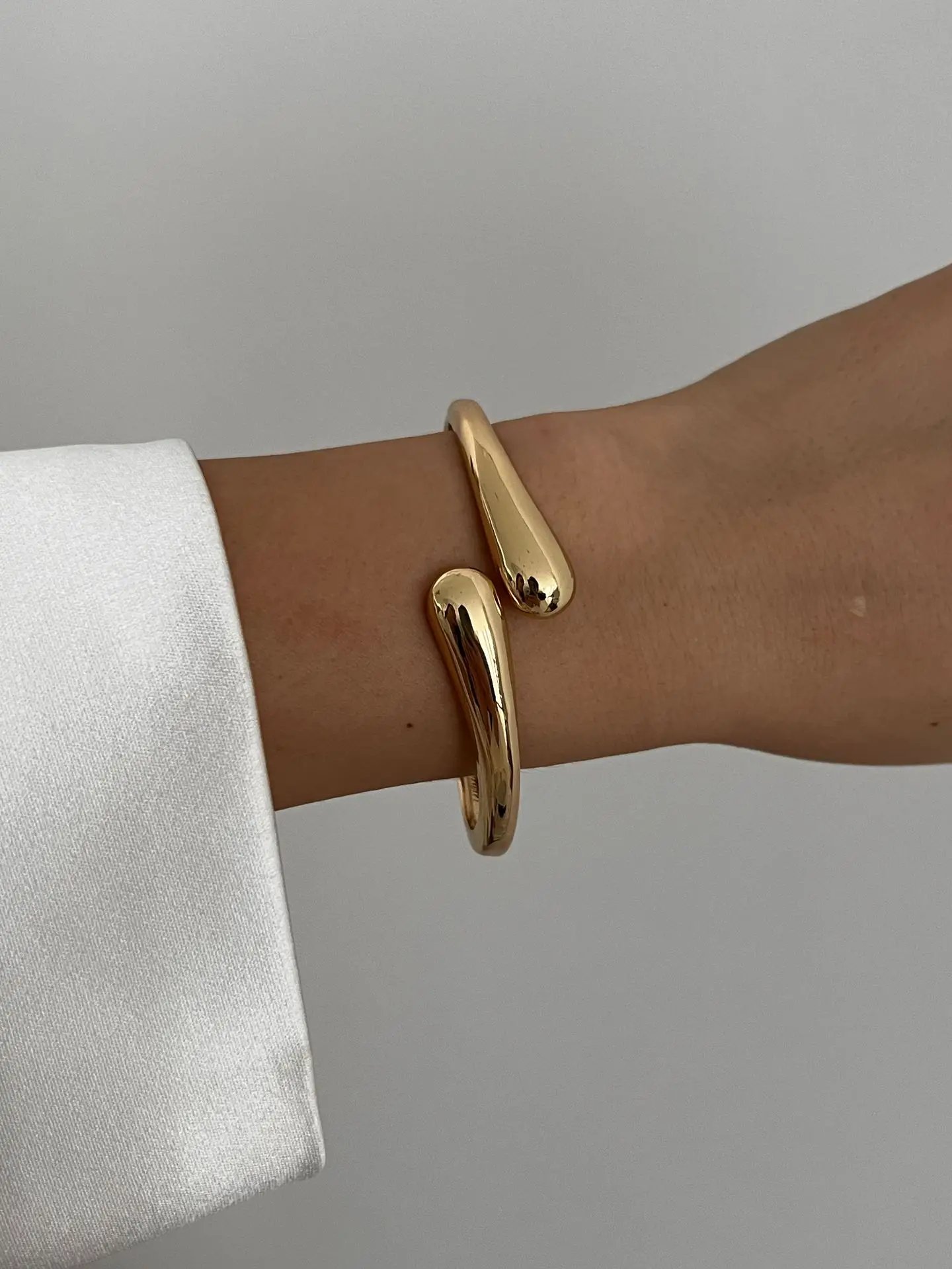 DIEZI 3 Styles Vintage Hip Hop Metal Cuff Bangles Punk Gold Silver Color Geometric Spring Bangles For Women Bracelet Men Jewelry DIEZI 3 Styles Vintage Hip Hop Metal Cuff Bangles Punk Gold Silver Color Geometric Spring Bangles For Women Bracelet Men Jewelry