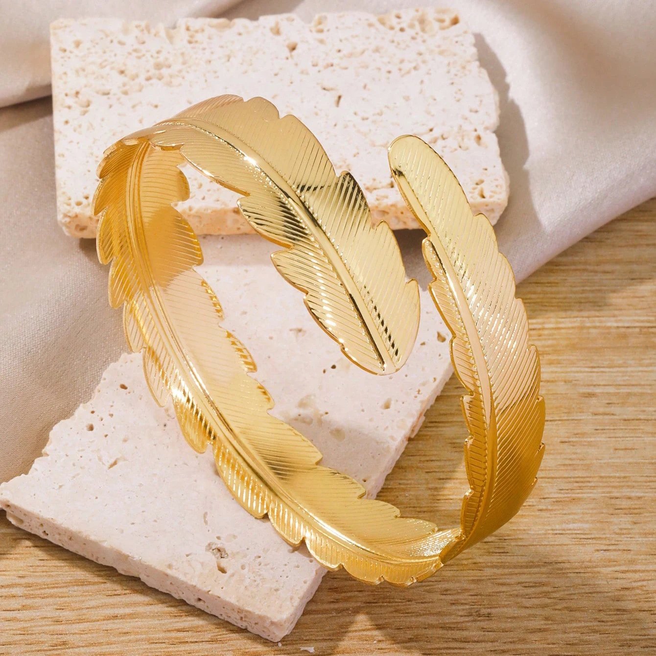 FTCY Boho Arm Bracelet for Women Vintage Geometric Gold Color Leaf Women's Arm Bangles Adjustable Jewelry FTCY Boho Arm Bracelet for Women Vintage Geometric Gold Color Leaf Women's Arm Bangles Adjustable Jewelry